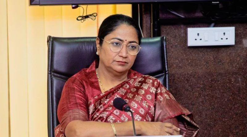 डीटीसी में घाटा होने पर सीएम रेखा गुप्ता ने पूर्व सरकार पर उठाए सवाल 