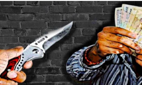 सीएसपी संचालक से हथियार के बल पर 50 हजार रुपये की लूट, तीन नकाबपोश बदमाश फरार