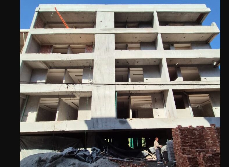 अवैध निर्माणों पर एमडीडीए की सख्त कार्रवाई, सहस्त्रधारा रोड, विधौली और कंडोली क्षेत्र में कई भवन सील