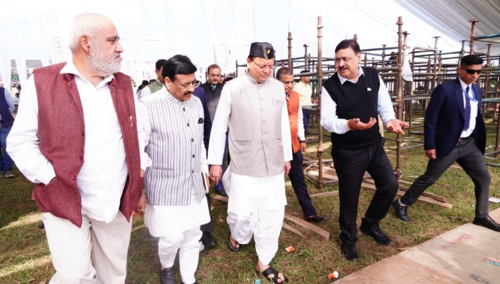 एफआरआई में रजत जयंती समारोह की तैयारियों का सीएम धामी ने किया निरीक्षण