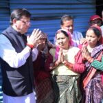 इगास पर रुद्रप्रयाग पहुंचे सीएम धामी, आपदा प्रभावित परिवारों से की मुलाकात