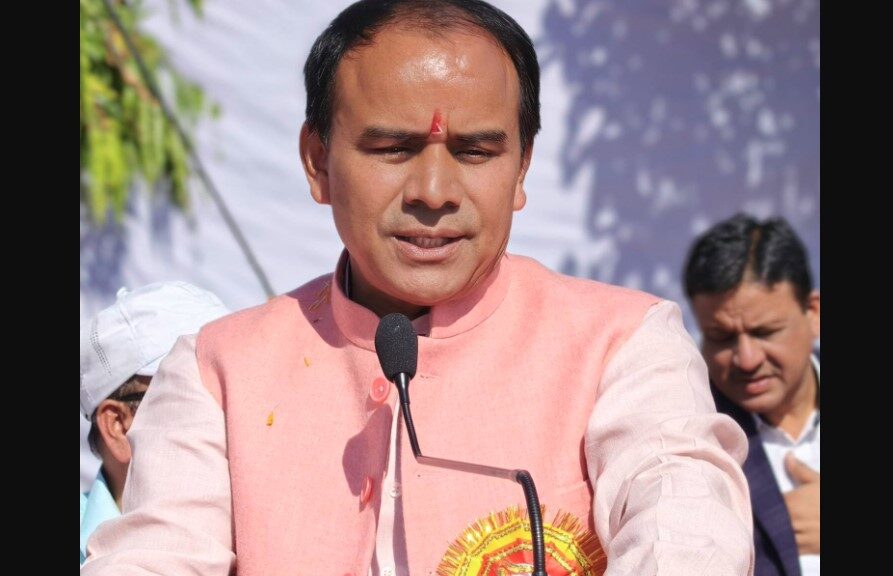 शिक्षा मंत्री डॉ. धन सिंह रावत ने बाल दिवस पर राज्य स्तरीय बाल चौपाल कार्यक्रम में किया प्रतिभाग