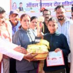 खेल मंत्री रेखा आर्या ने किया पदक विजेताओं को सम्मानित